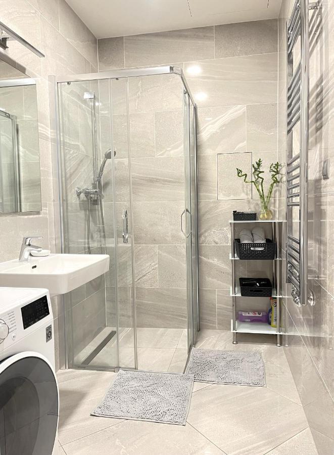 Vit - Free Parking - O2 Arena Apartment Prag